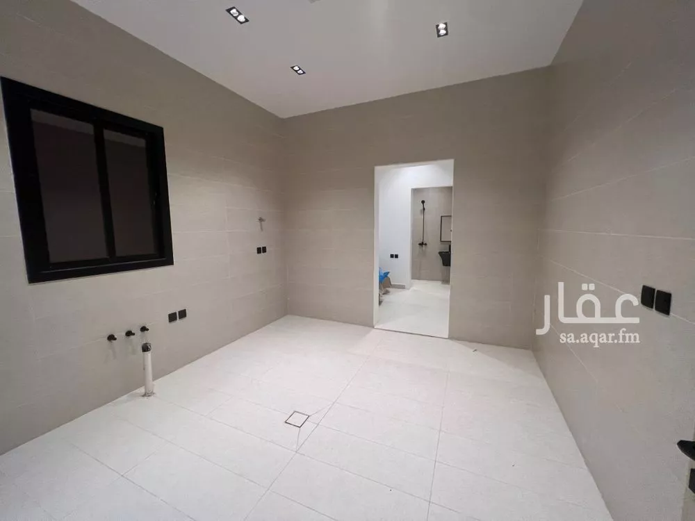 6 bedroom villa in Al Janadriyah 6