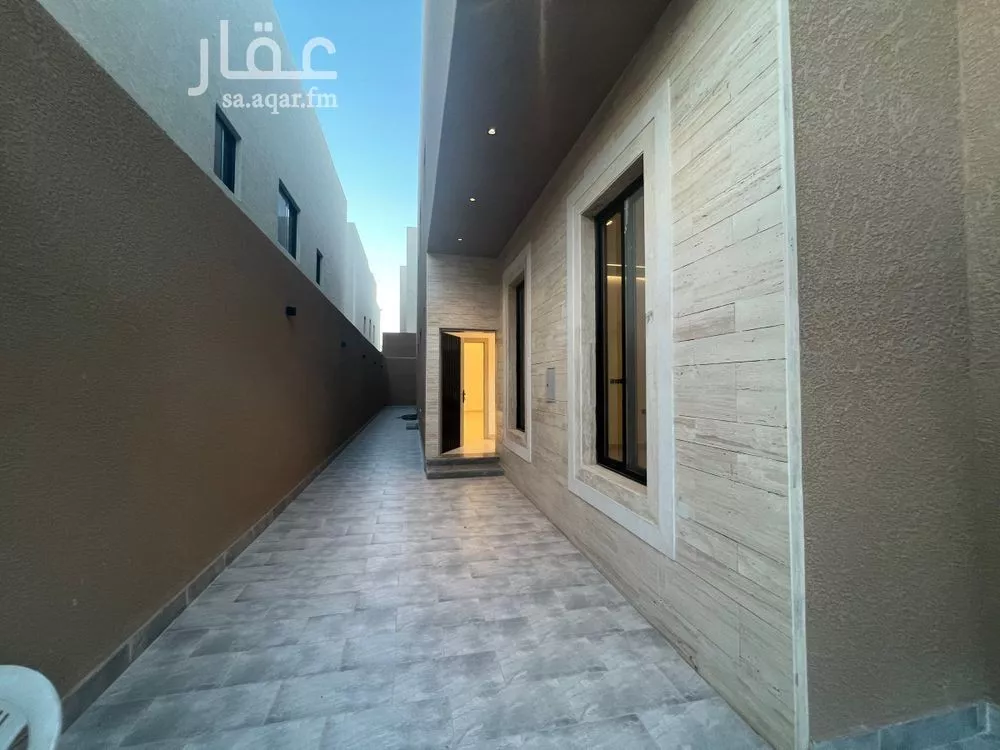 6 bedroom villa in Al Janadriyah 8
