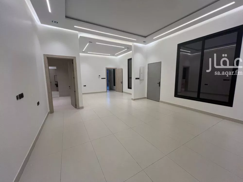 6 bedroom villa in Al Janadriyah 10