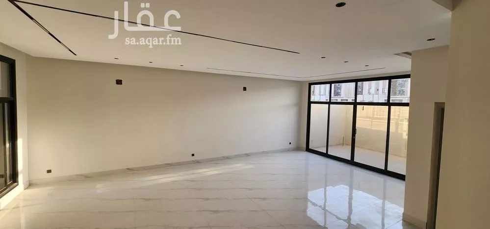 6 bedroom duplex in Dhahrat Namar 8
