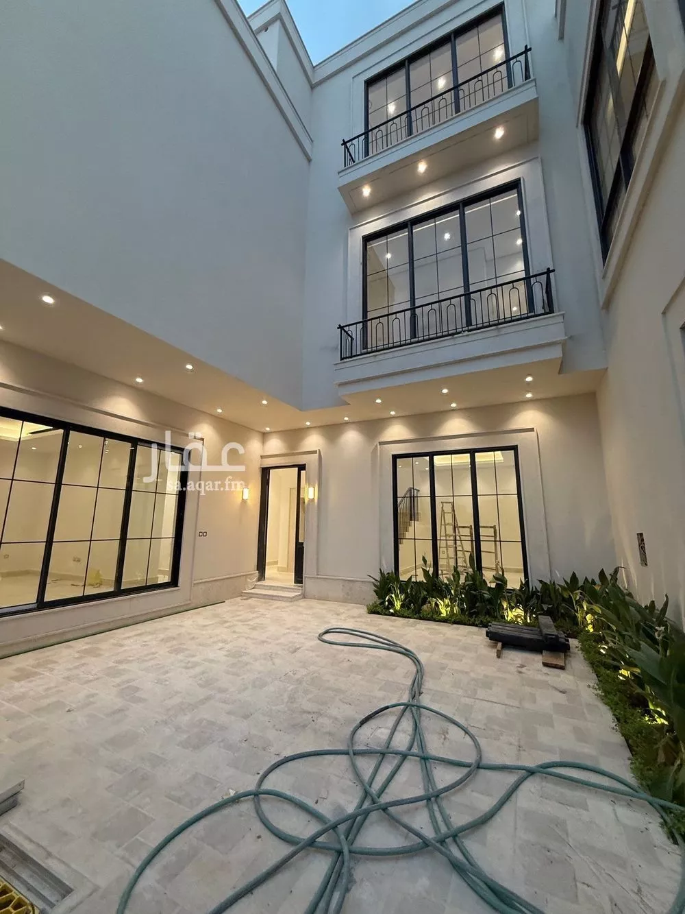 5 bedroom villa in Al Mahdiyyah 4