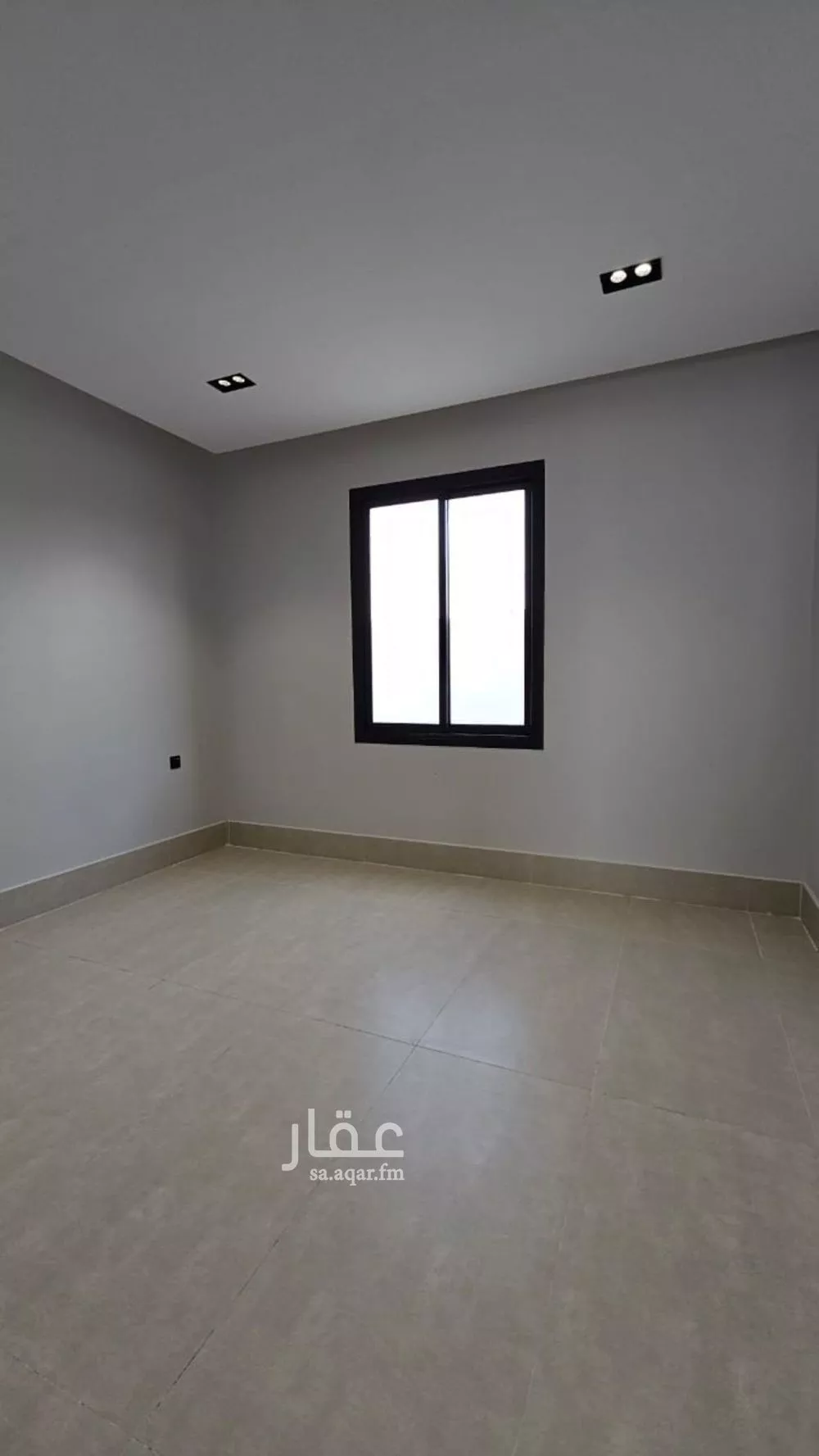فيلا 5 غرف في عكاظ 8