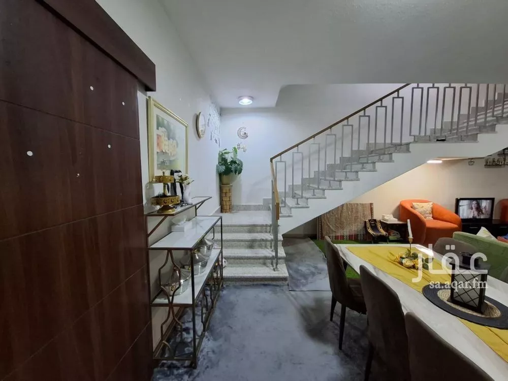 6 bedroom villa in Al Janadriyah 8