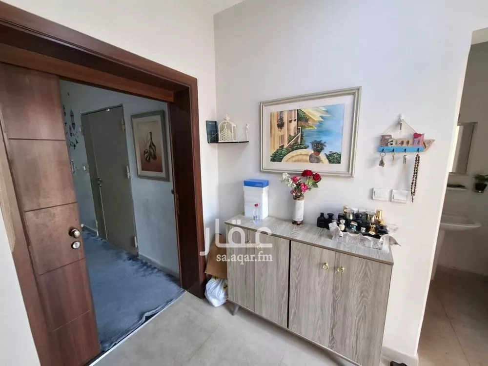 6 bedroom villa in Al Janadriyah 10
