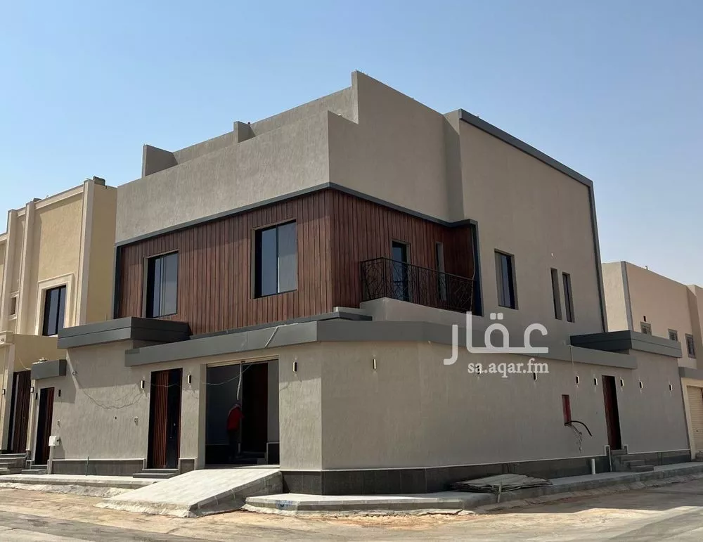 5 bedroom villa in Al Rimal 2