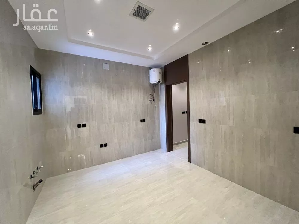 5 bedroom villa in Al Rimal 13