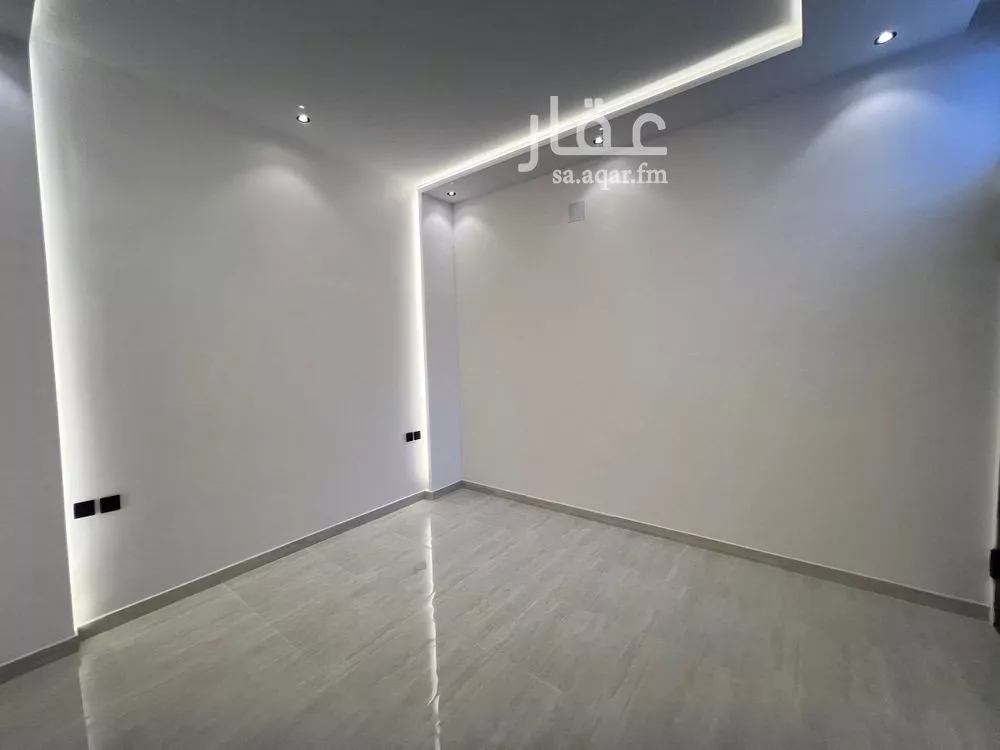 5 bedroom villa in Al Rimal 14