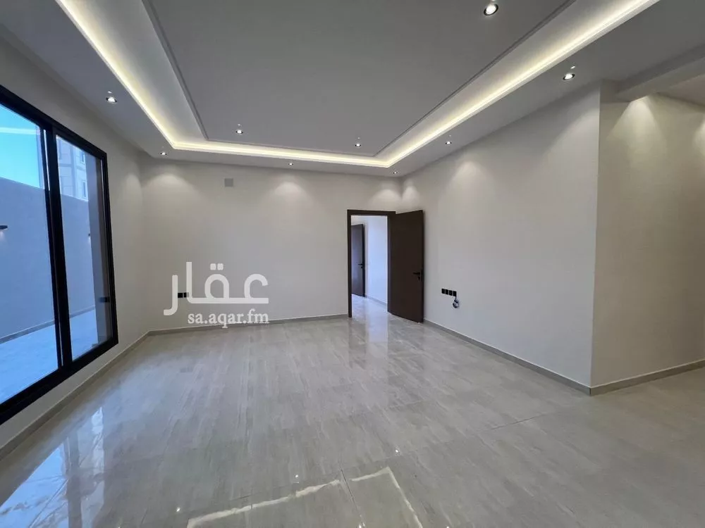 5 bedroom villa in Al Rimal 15