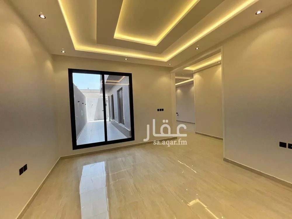 5 bedroom villa in Al Rimal 9