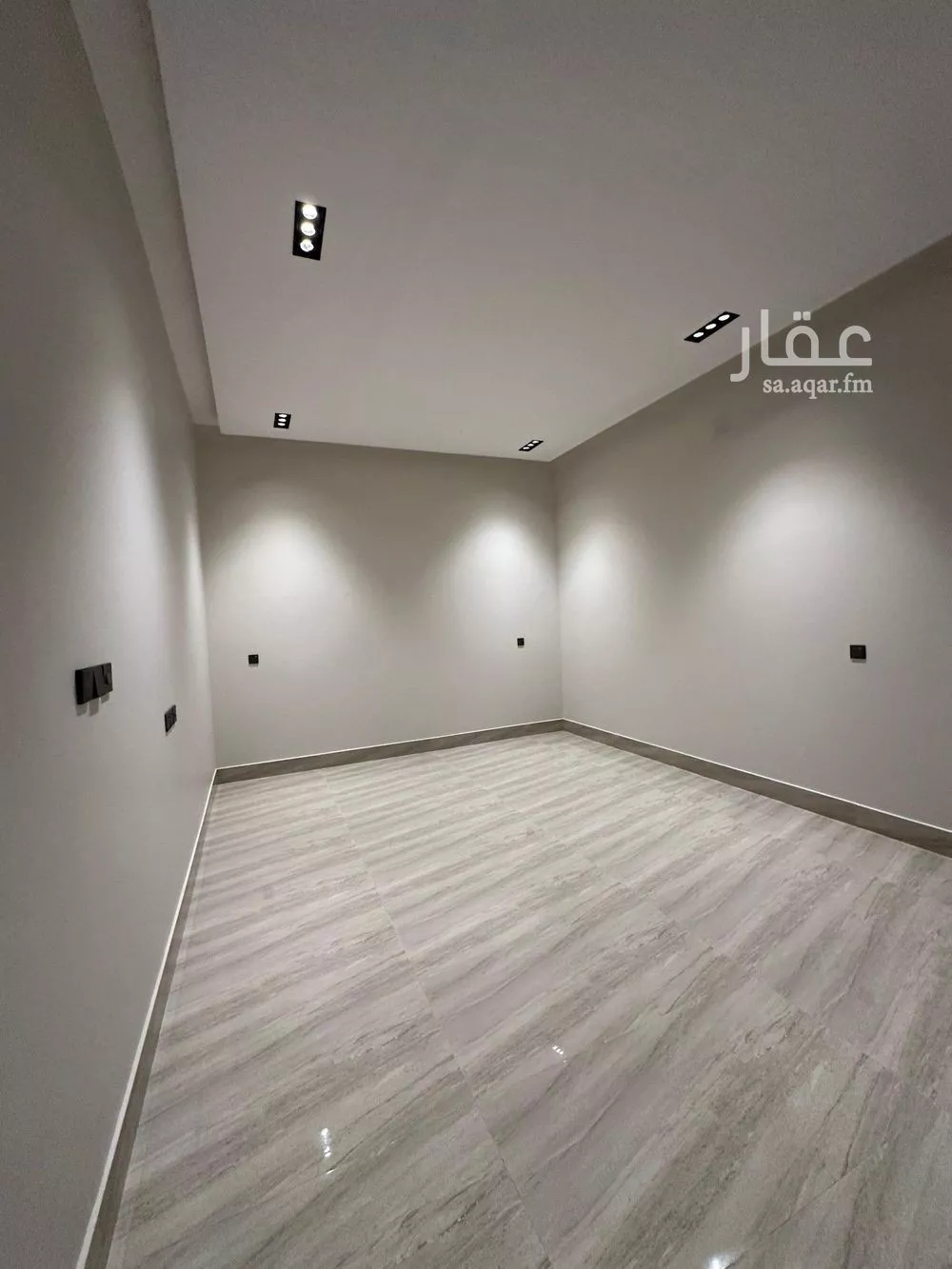 5 bedroom villa in Al Rimal 21