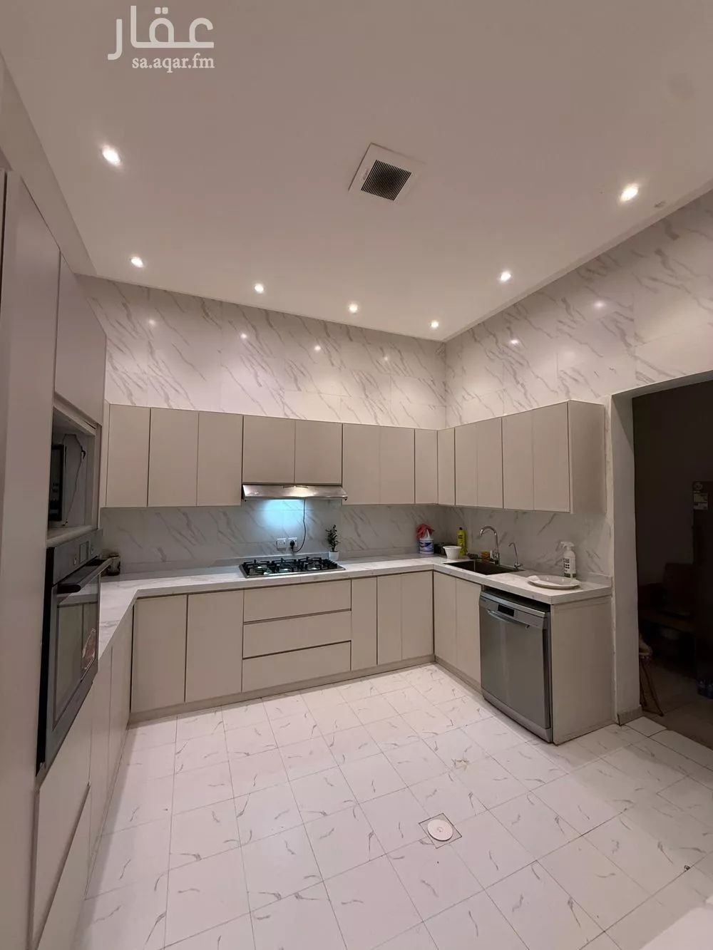 8 bedroom villa in As Suwaidi 14