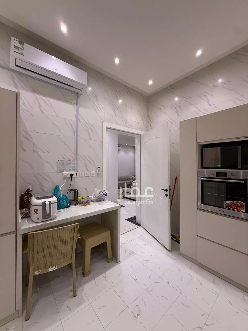 8 bedroom villa in As Suwaidi 15