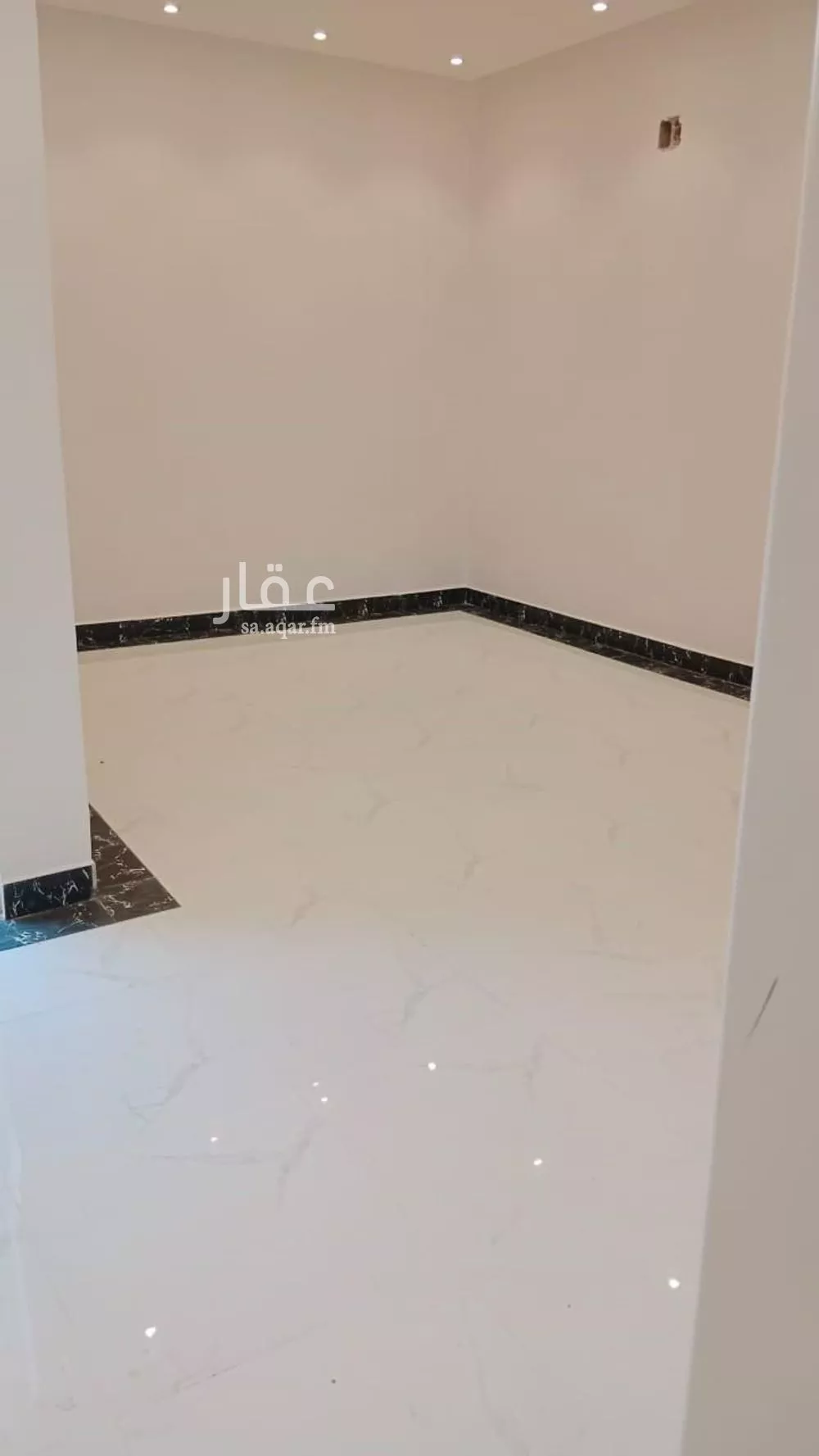 8 bedroom villa in As Suwaidi 20