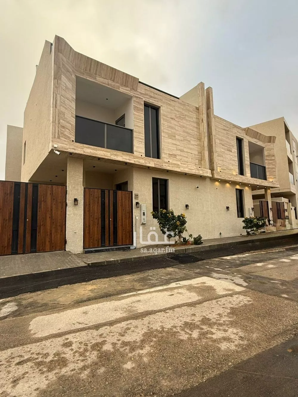 8 bedroom villa in Al Mahdiyyah 2