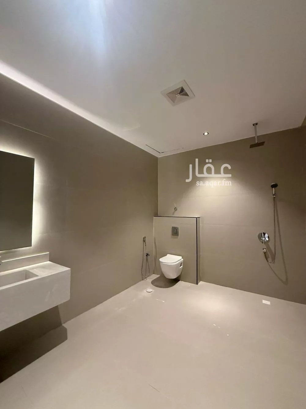 8 bedroom villa in Al Mahdiyyah 17