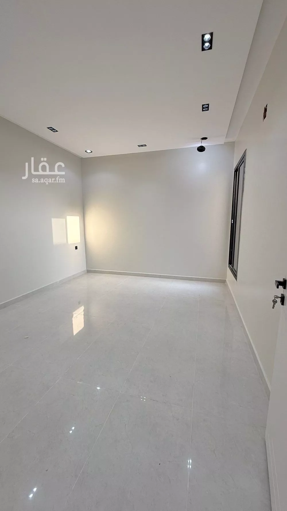 فيلا 6 غرف في العريجاء الوسطى 11