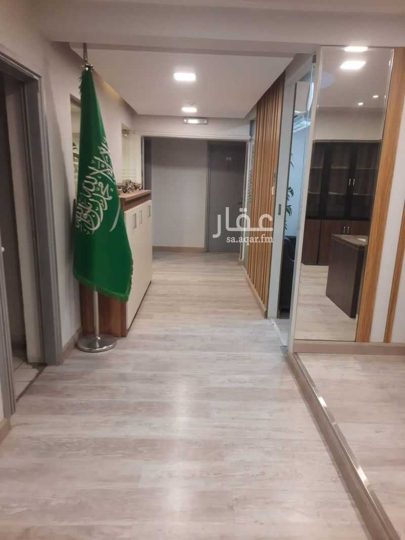 عقار 5 غرف في الملك فهد، الرياض 2