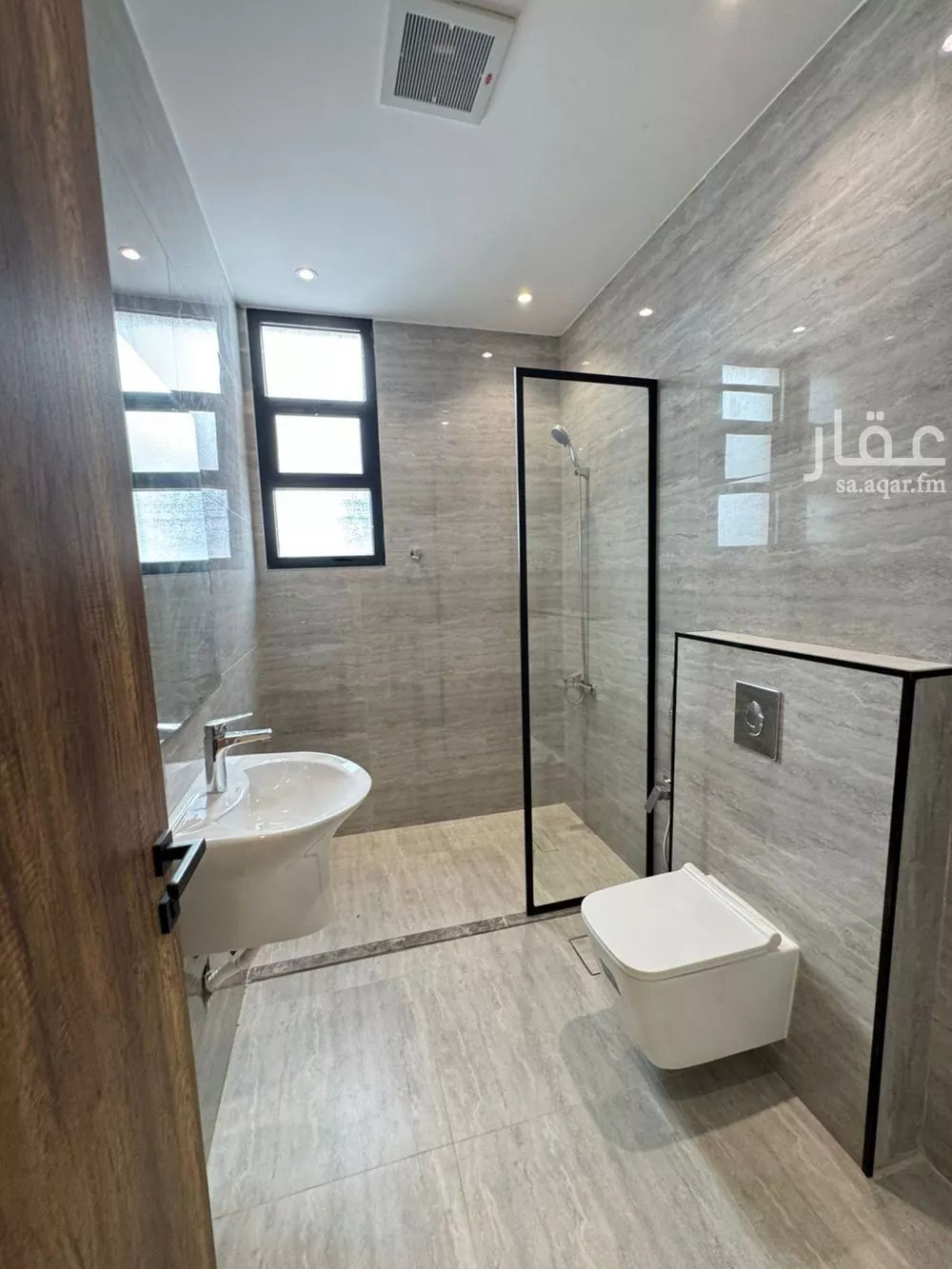 5 bedroom villa in Al Aridh 18