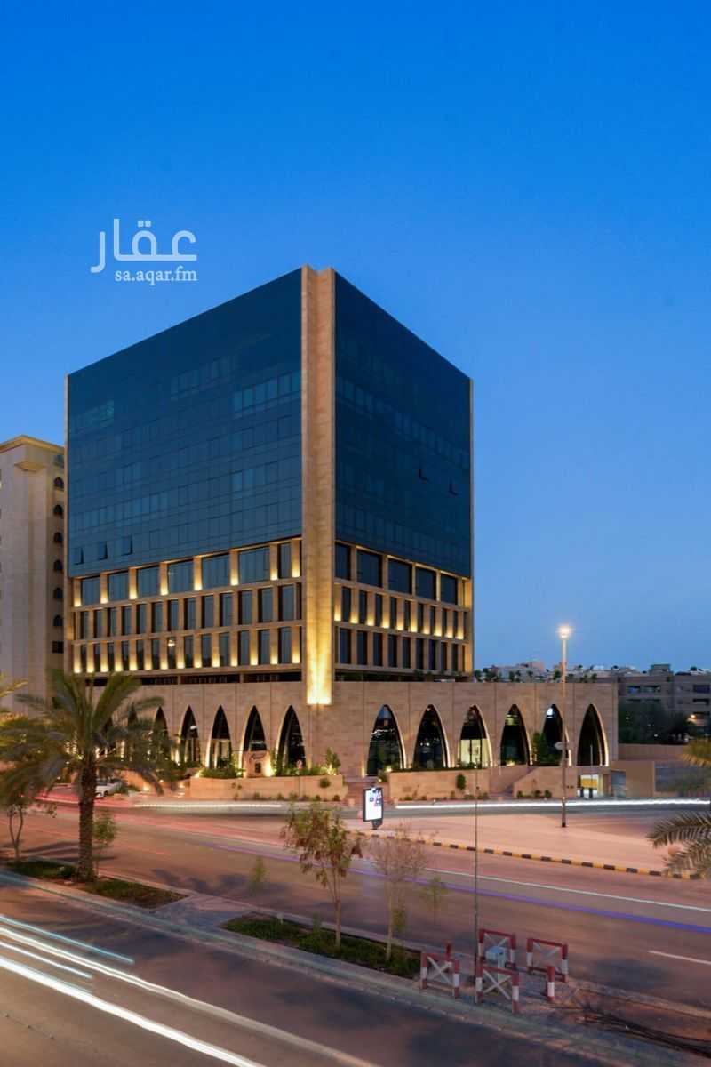 4 bedroom office in Al Wizarat, Riyadh 8