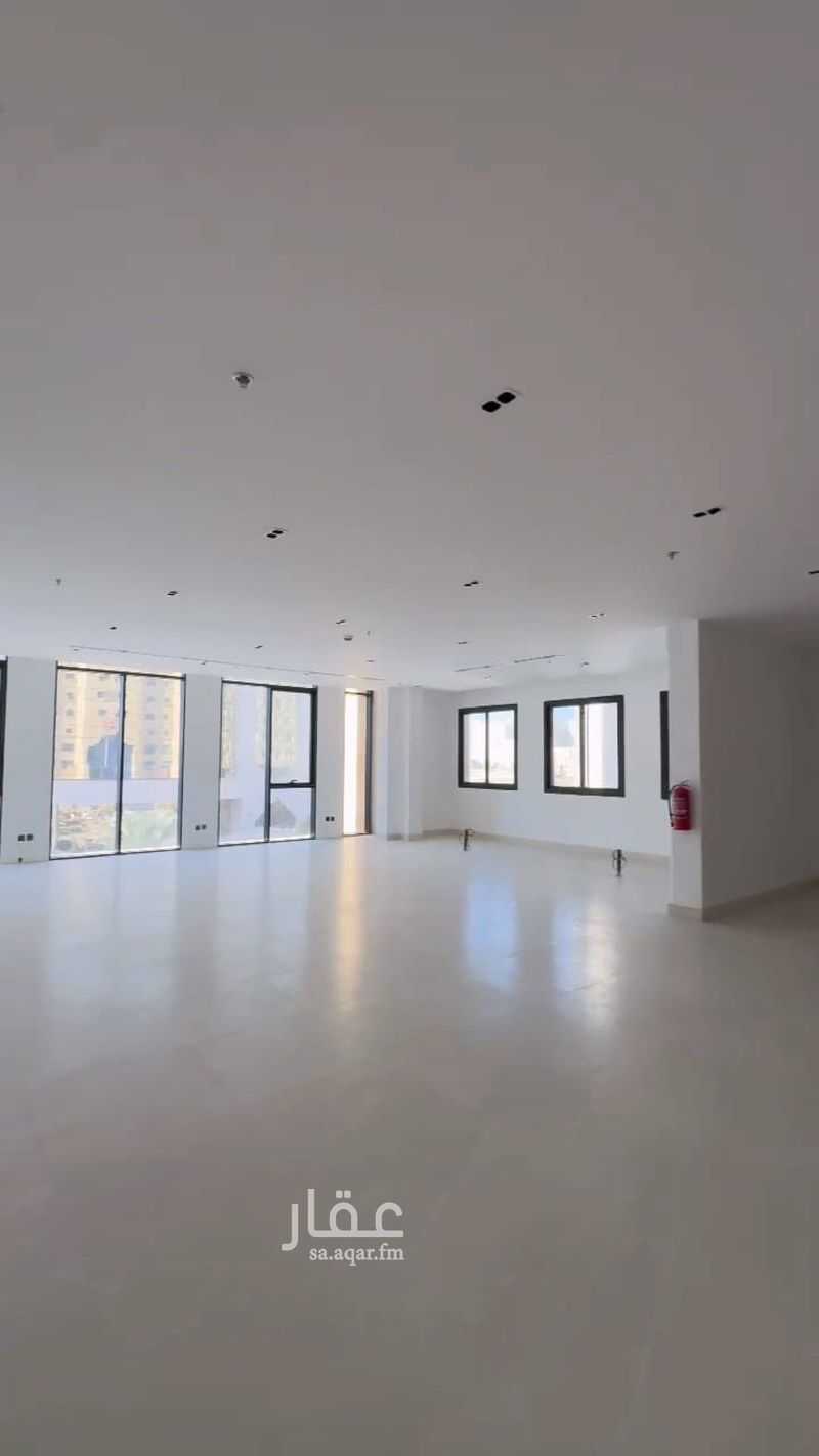 4 bedroom office in Al Wizarat, Riyadh 4