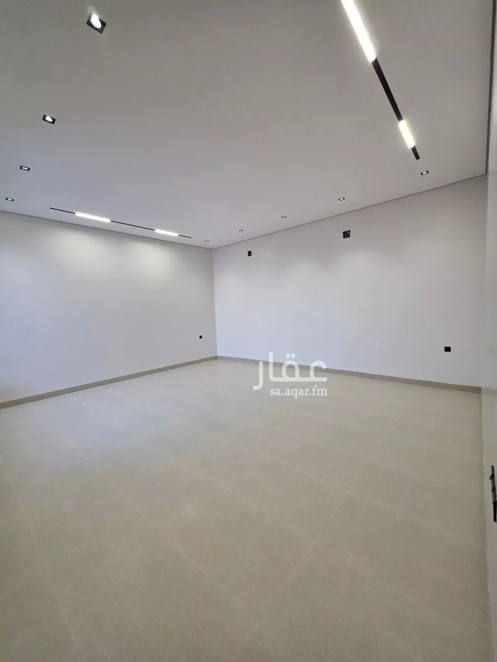 6 bedroom villa in Al Rimal 10