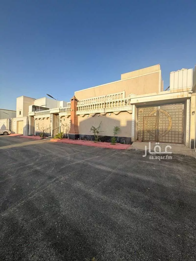 14 bedroom villa in Ishbiliyah 5
