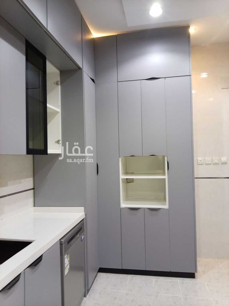 8 bedroom villa in Air base accommodation, Khamis Mushait 12