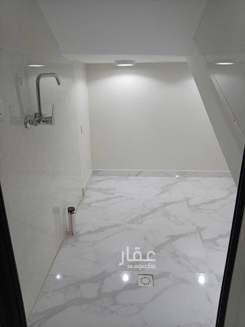 8 bedroom villa in Air base accommodation, Khamis Mushait 6