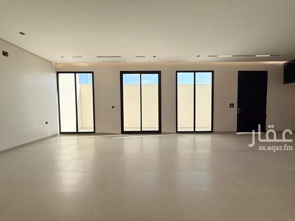 7 bedroom apartment in Al Rimal 16