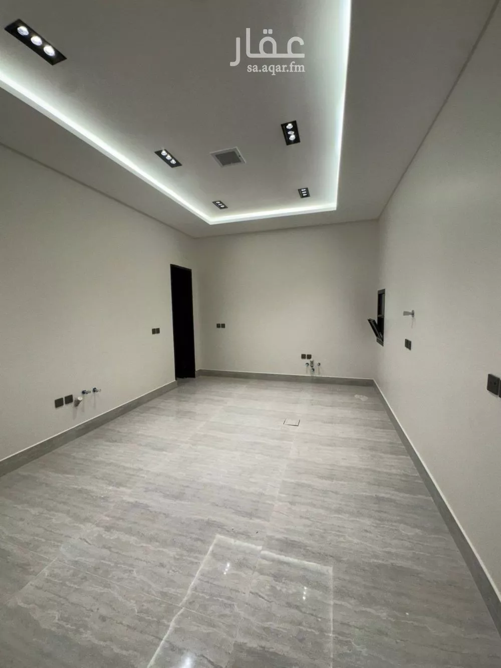 6 bedroom villa in Al Rimal 15
