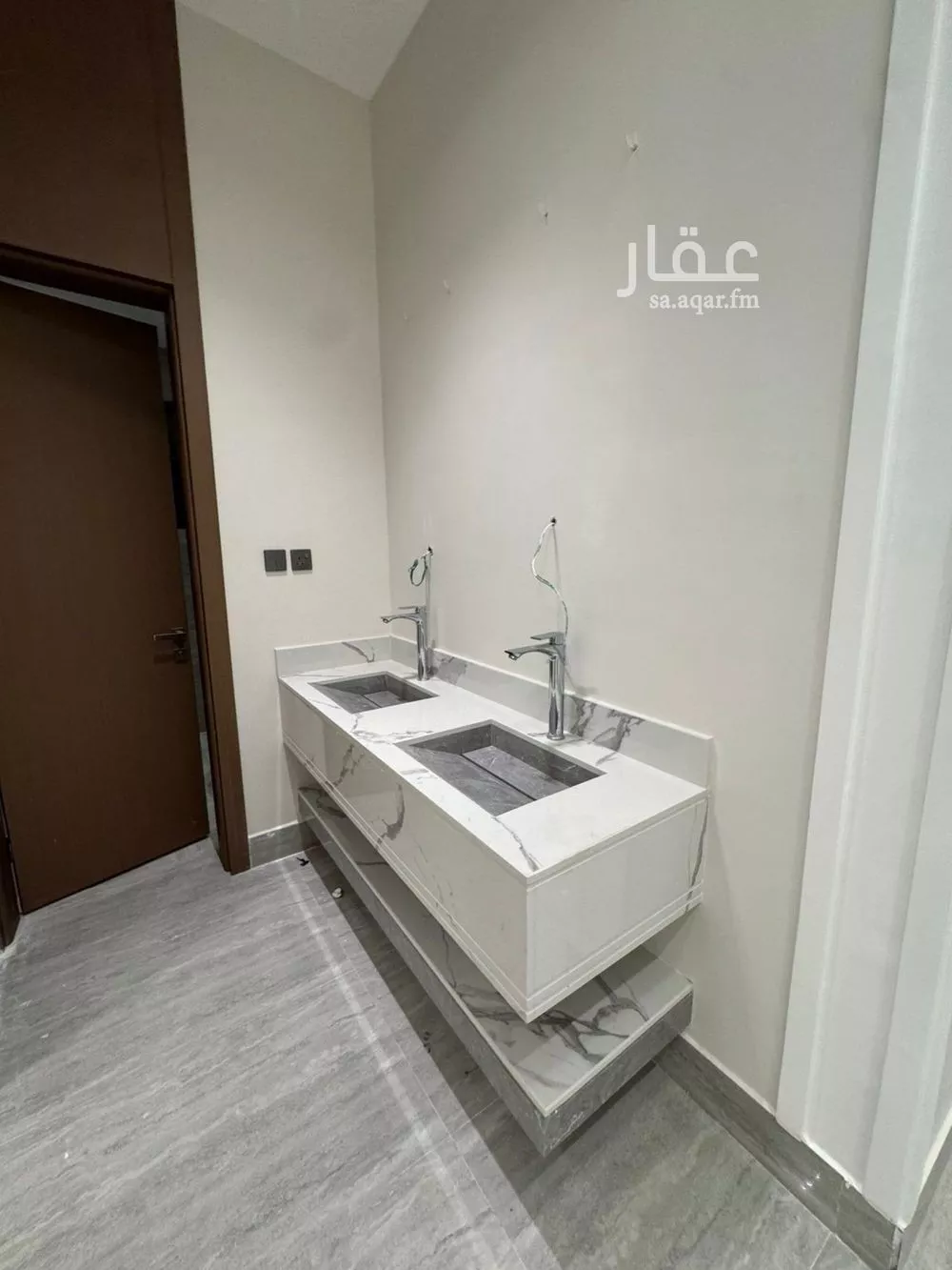 6 bedroom villa in Al Rimal 17