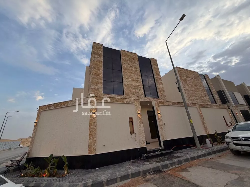 5 bedroom villa in Al Narjis 3