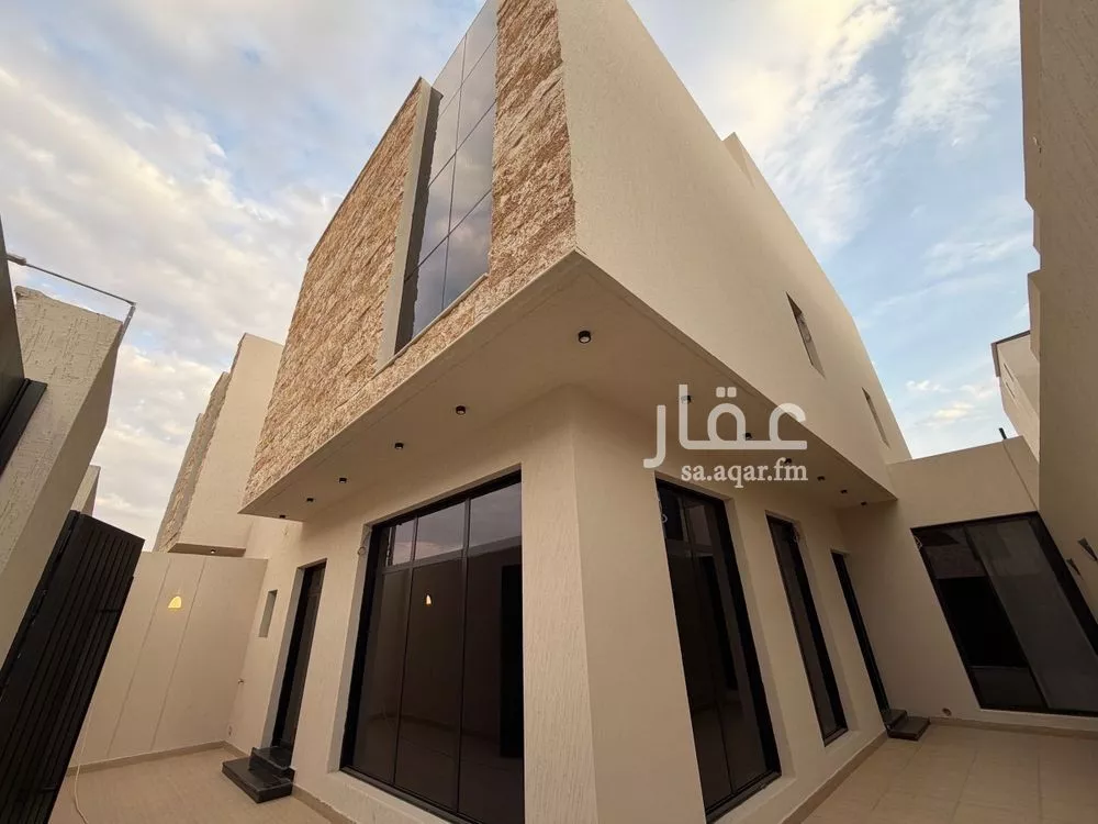 5 bedroom villa in Al Narjis 4