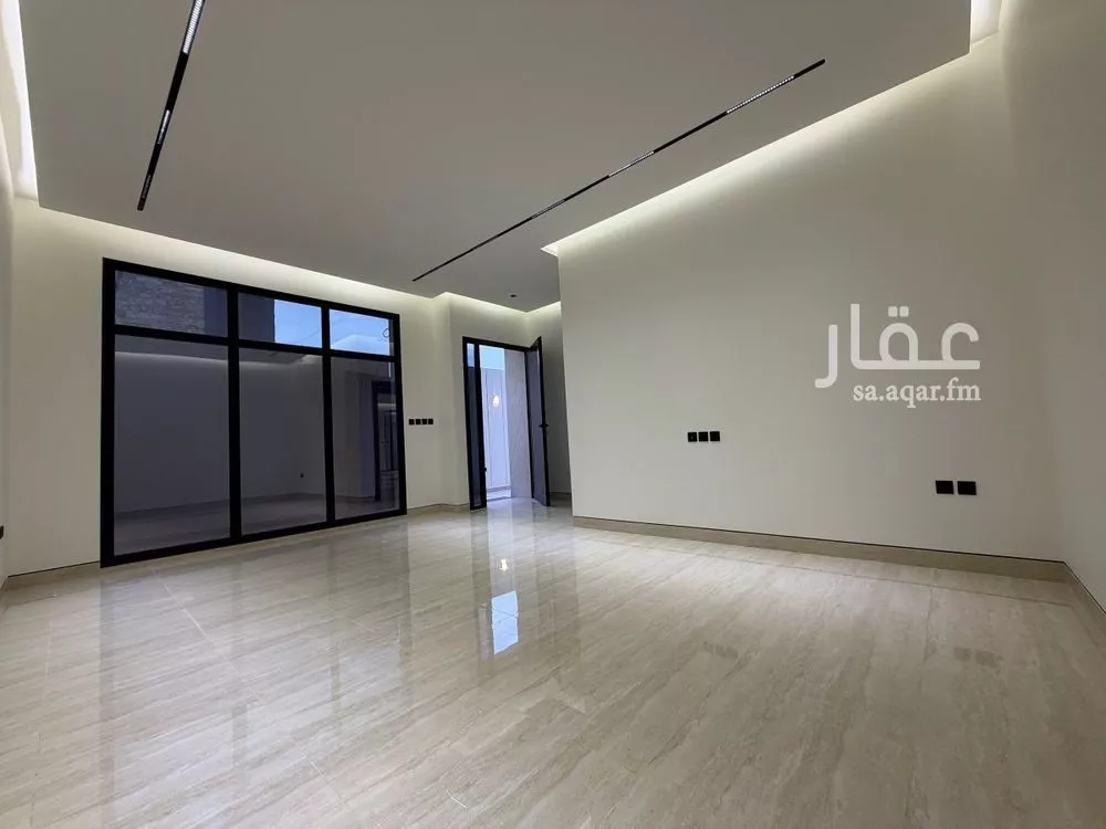 5 bedroom villa in Al Narjis 5