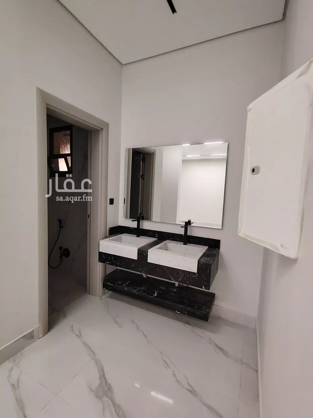 دوبلكس 6 غرف في ظهرة نمار 22