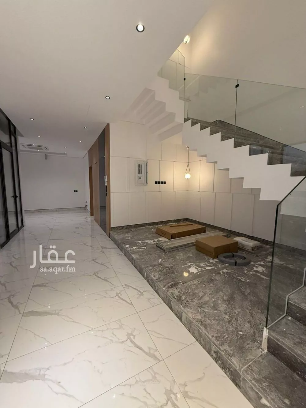 5 bedroom villa in Al Narjis 8