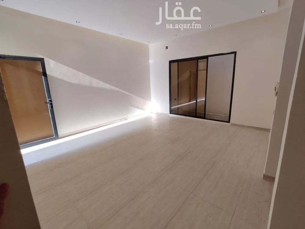 فيلا 5 غرف في طويق 15