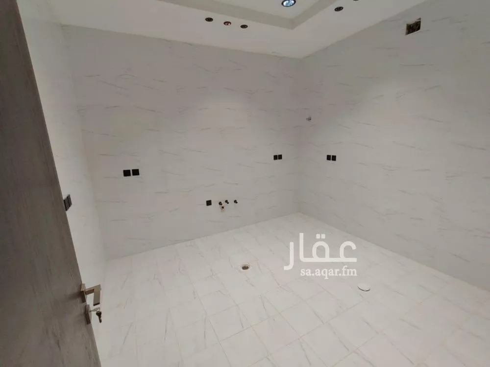 5 bedroom villa in Okaz 7