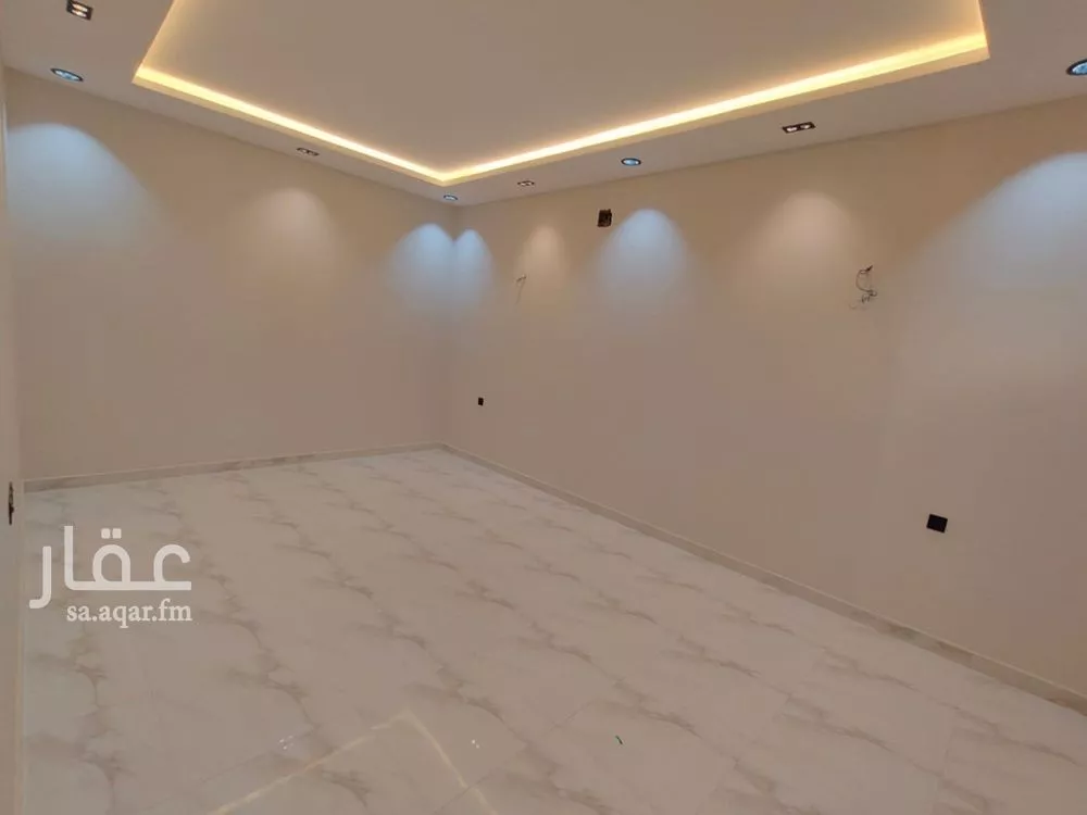 5 bedroom villa in Okaz 10