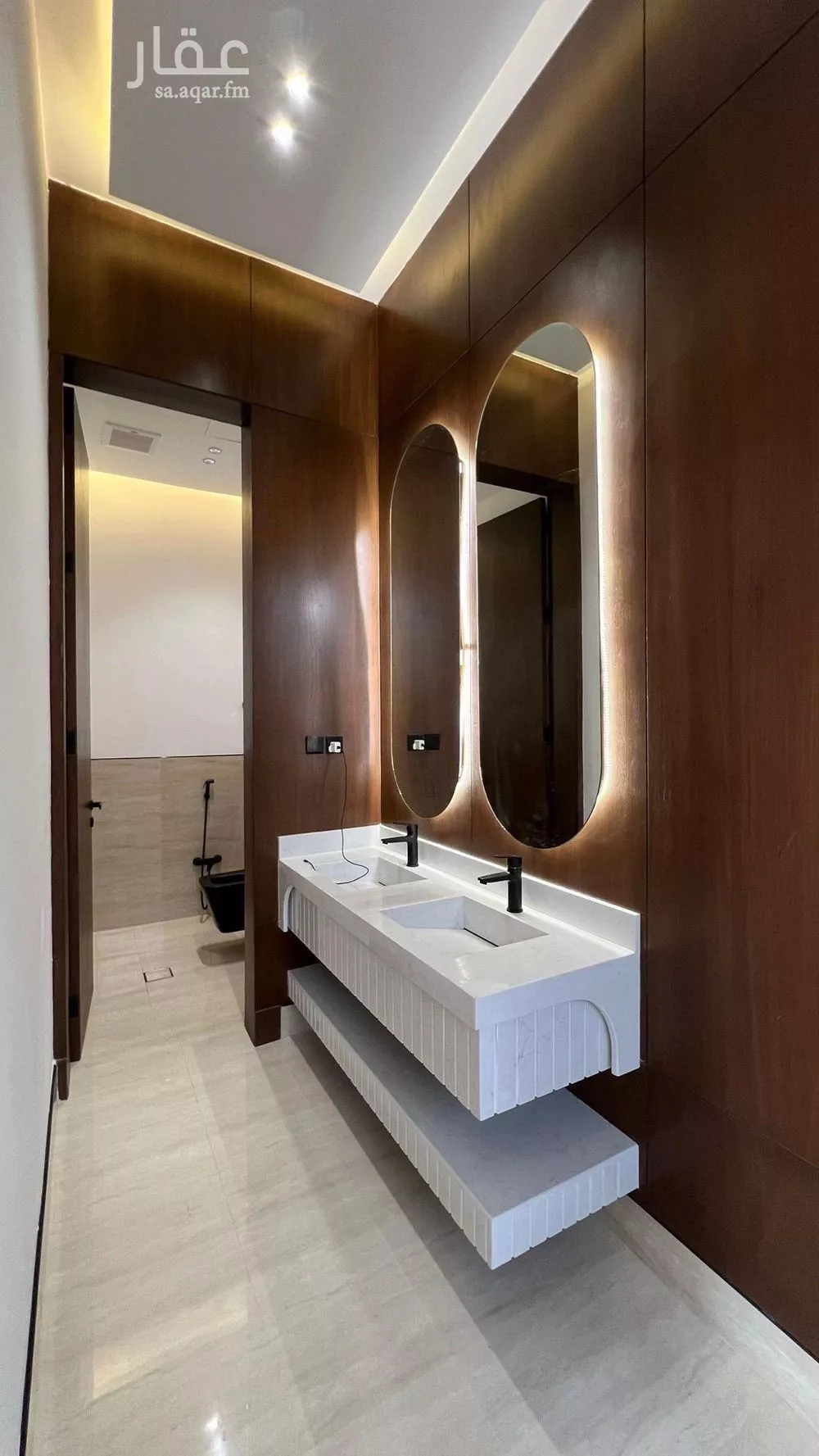 6 bedroom villa in Al Mahdiyyah 2