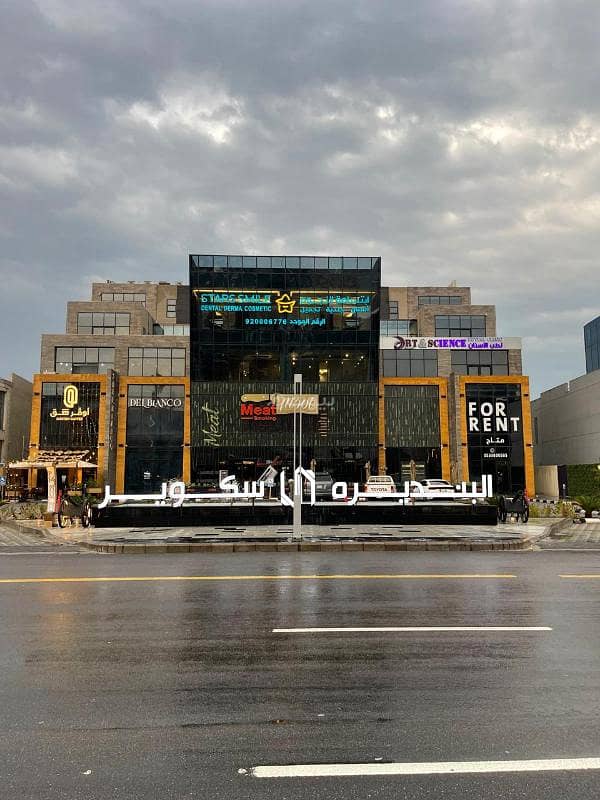 shop in Al Corniche, Eastern Province 4