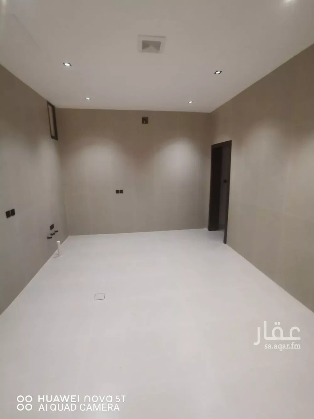 5 bedroom villa in Al Rimal 9