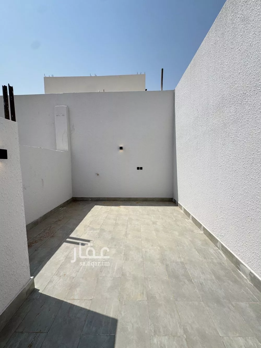 فيلا 5 غرف في الشرق 30
