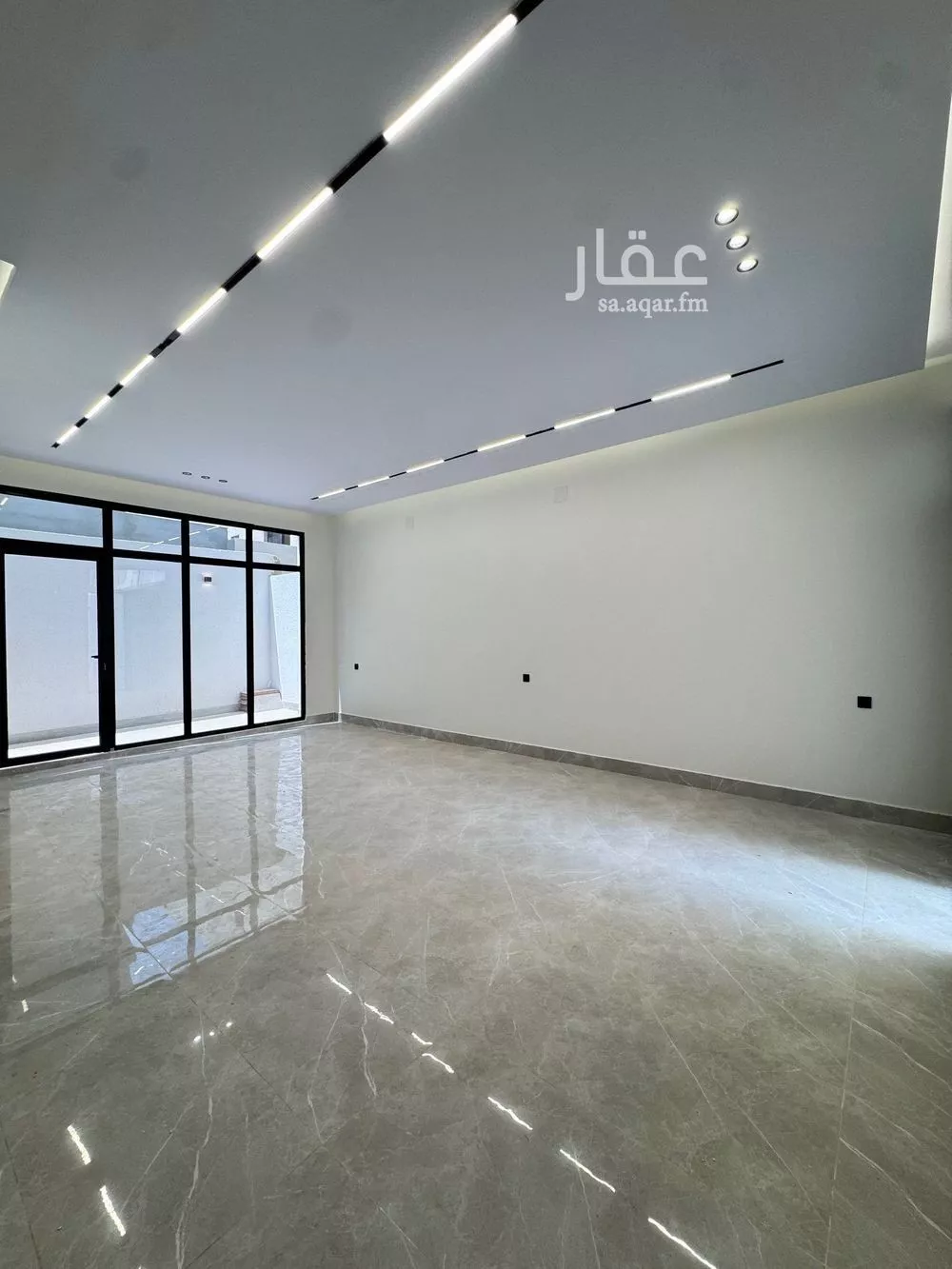 فيلا 5 غرف في الشرق 8