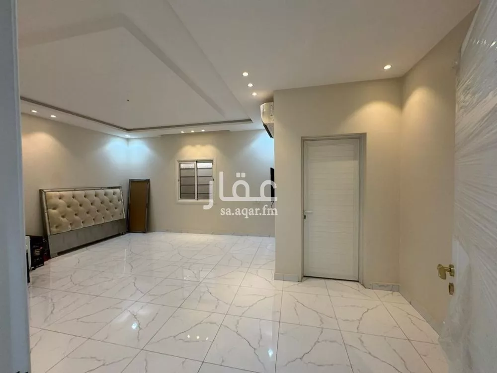6 bedroom villa in Al Munsiyah 2