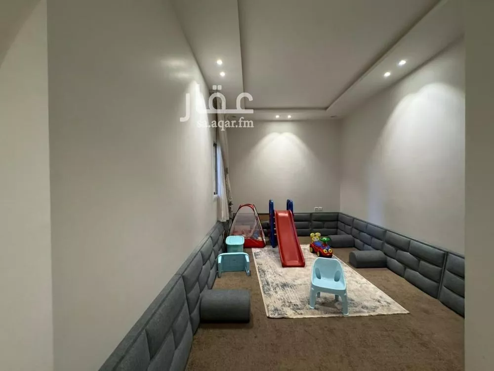 6 bedroom villa in Al Munsiyah 15