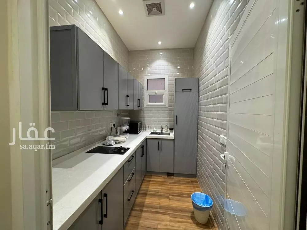 6 bedroom villa in Al Munsiyah 3