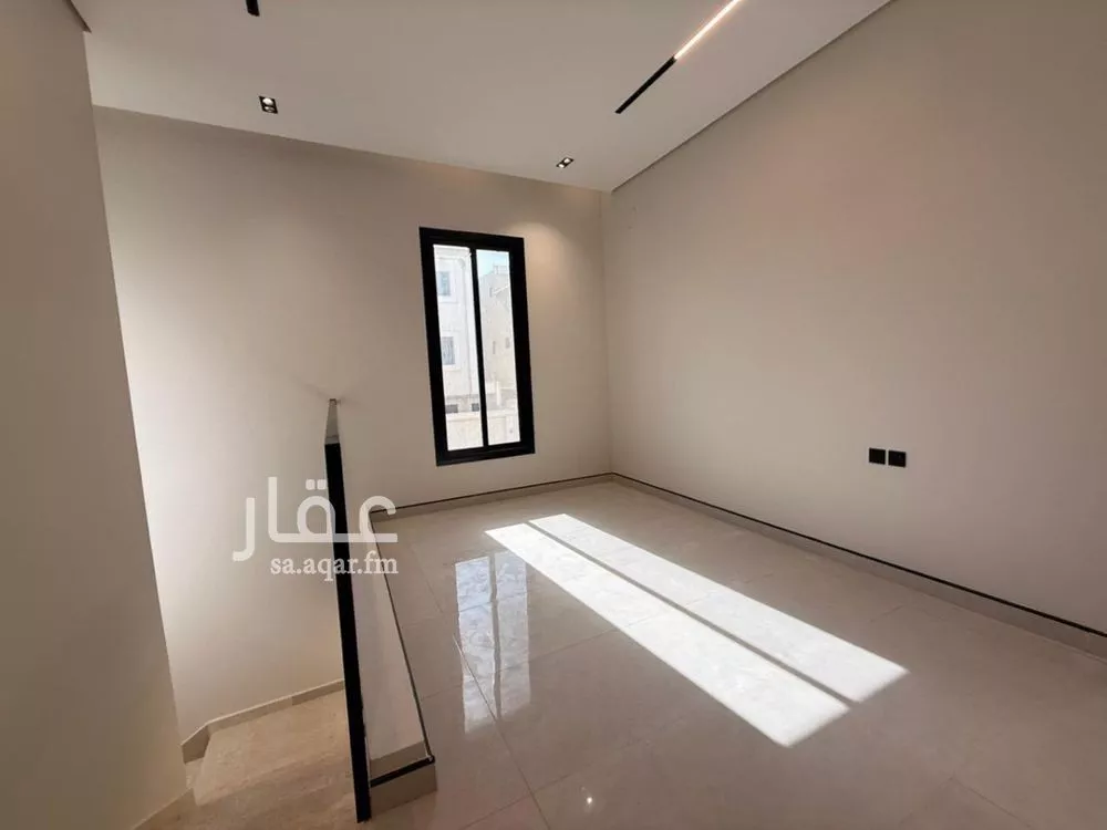 فيلا 6 غرف في الرمال 7