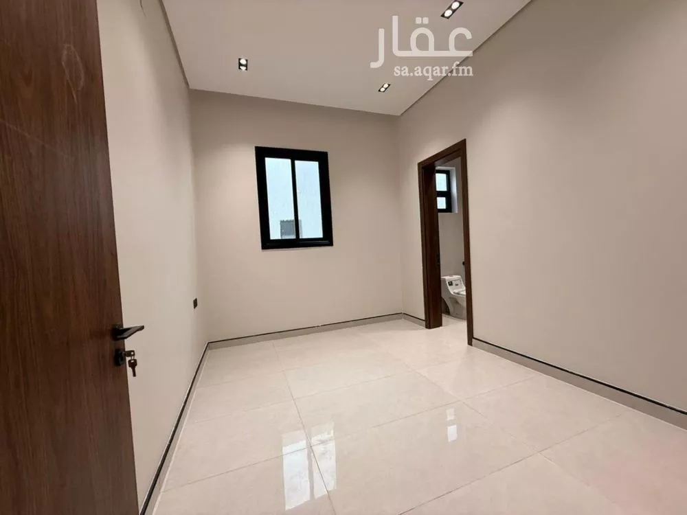 فيلا 6 غرف في الرمال 8