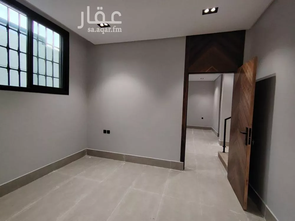 فيلا 5 غرف في احد 12
